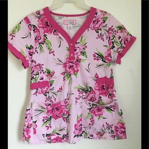 Small Koi floral scrub top 🌺